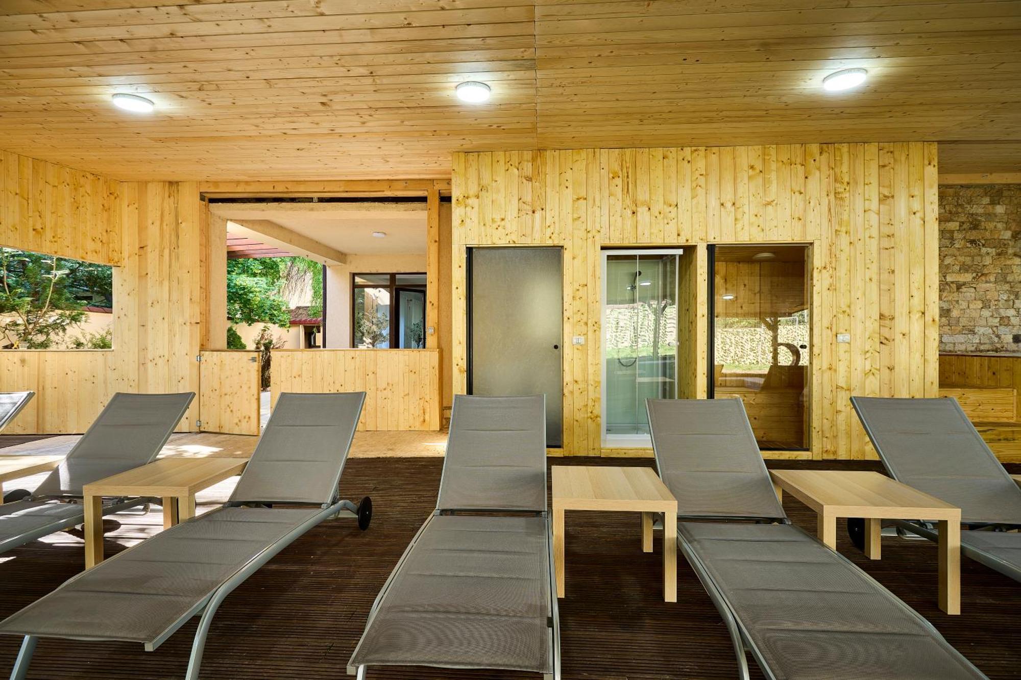 Corbeanca Therme Airport Resort מראה חיצוני תמונה