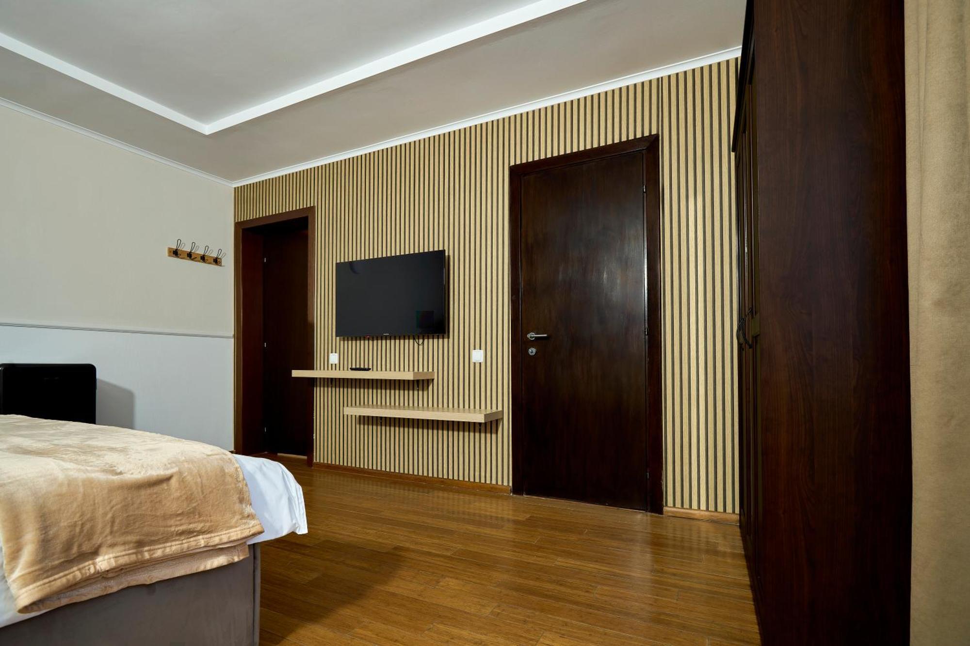 Corbeanca Therme Airport Resort מראה חיצוני תמונה
